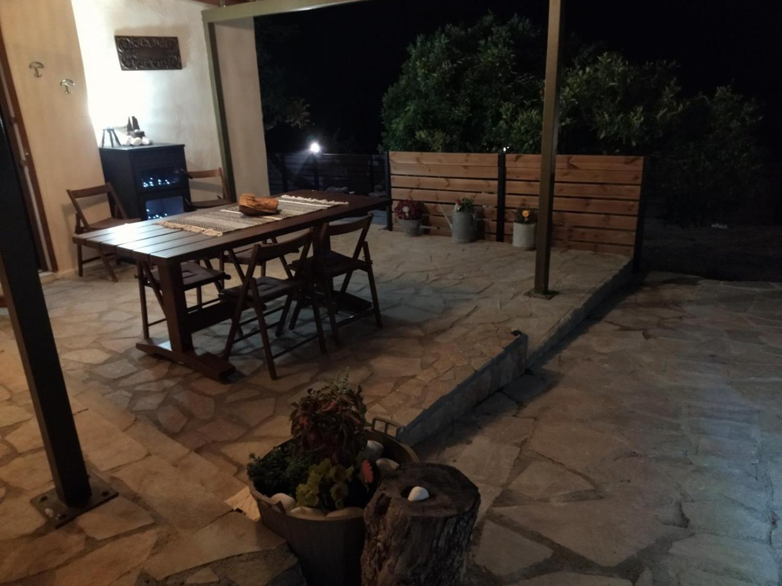 Kamara With Private Pool