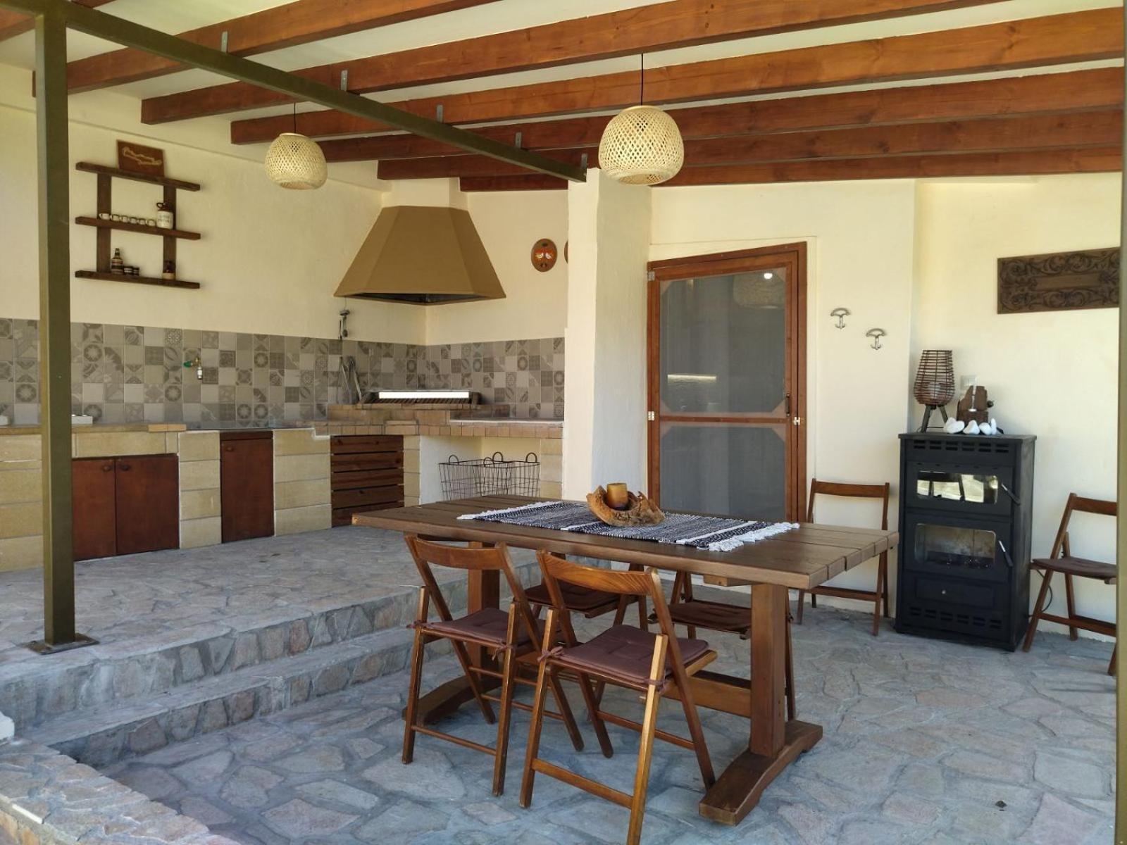 Kamara With Private Pool Ferienhaus
