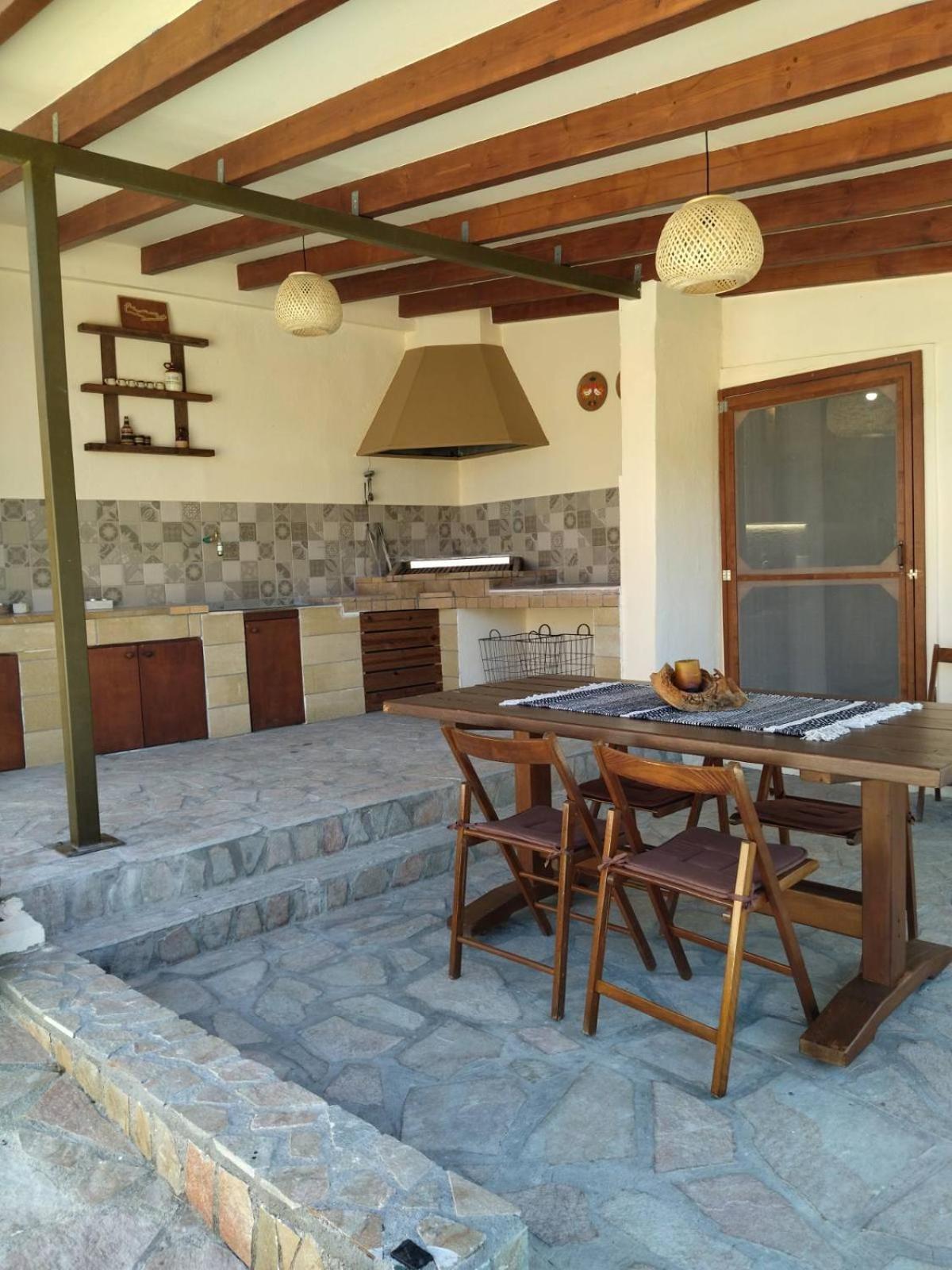 Kamara With Private Pool Ferienhaus